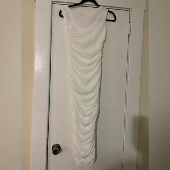 White scrunched midi dress size Small NWT - Picture 13 of 13